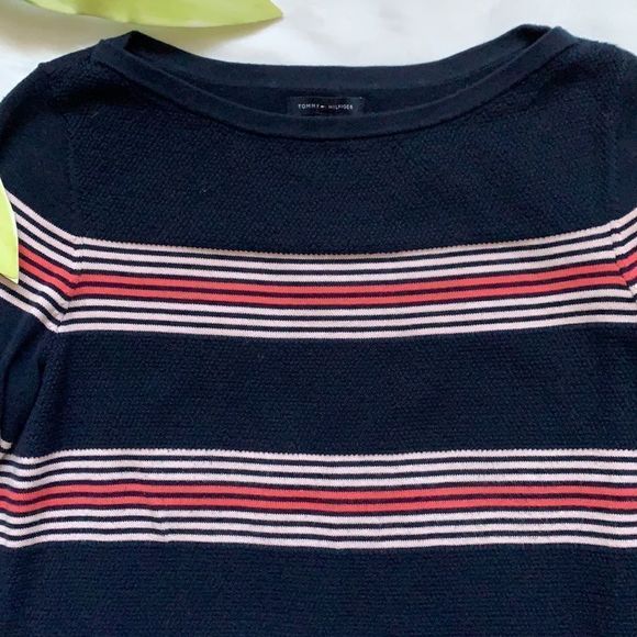 🌟Tommy Hilfiger Stripped Sweater🌟 - Picture 2 of 11